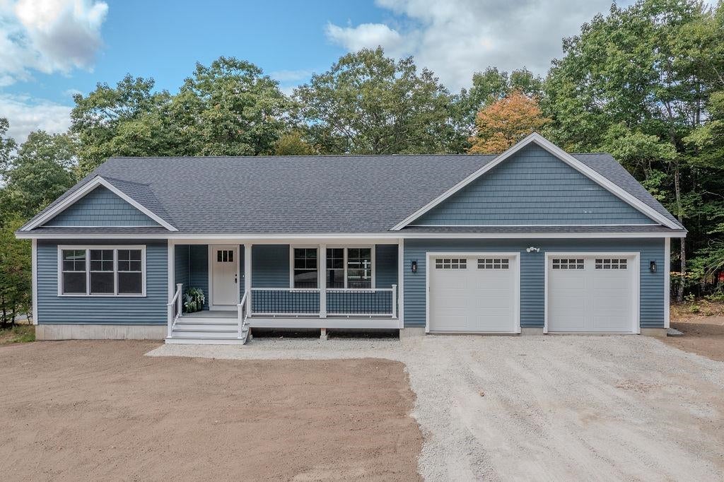 Photo of 19 Deer Ridge Drive, Barrington, NH 03825 (MLS # 5109371)
