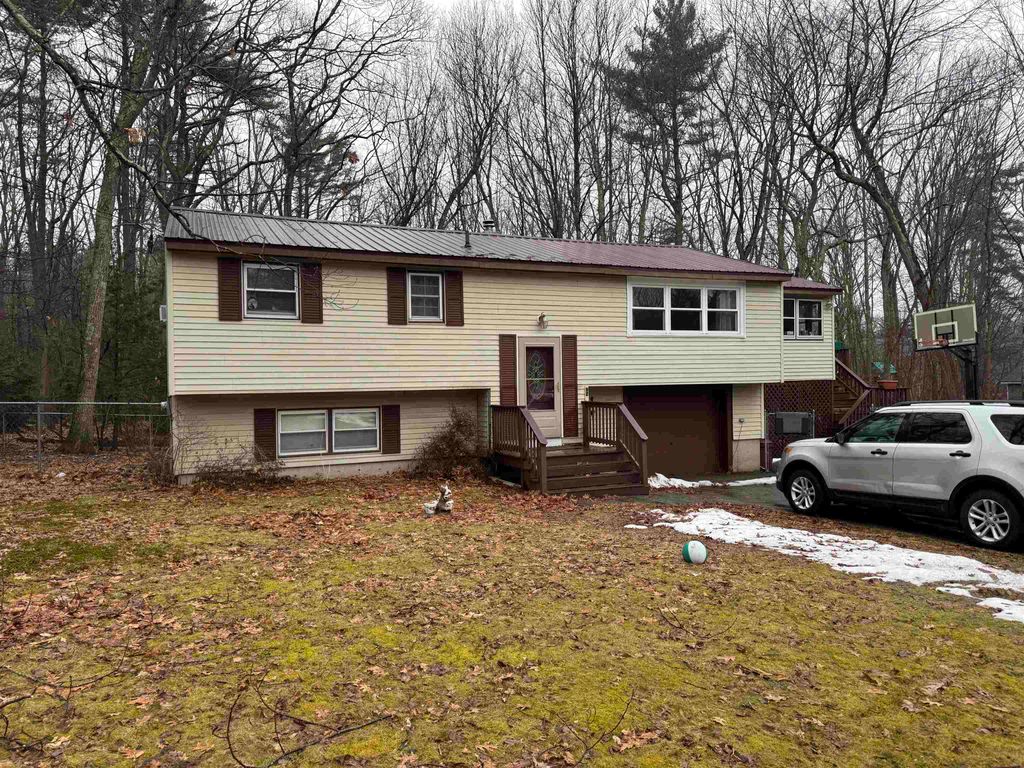 Photo of 92 Bypass 28, Derry, NH 03038 (MLS # 5094823)