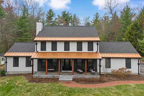 Photo of 13 Newstead Street, Litchfield, NH 03052 (MLS # 5083626)