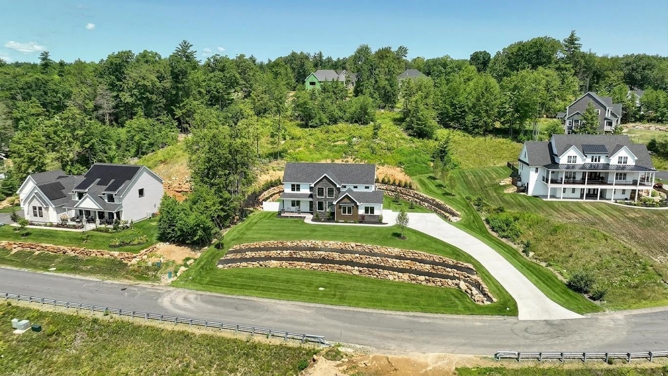 25 Indian Rock Road