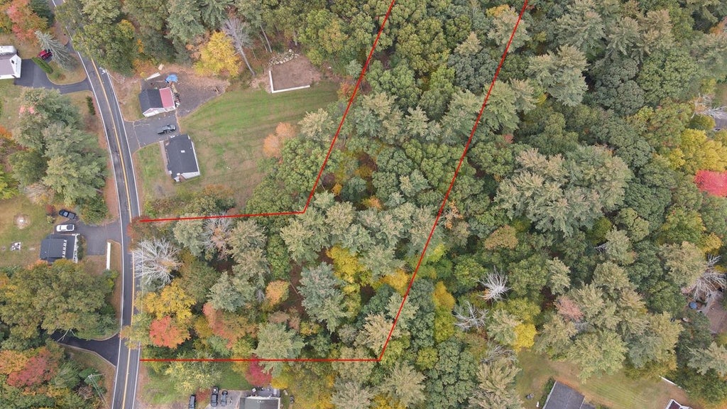 Photo of 60 Brookdale Road, Salem, NH 03079 (MLS # 5115072)