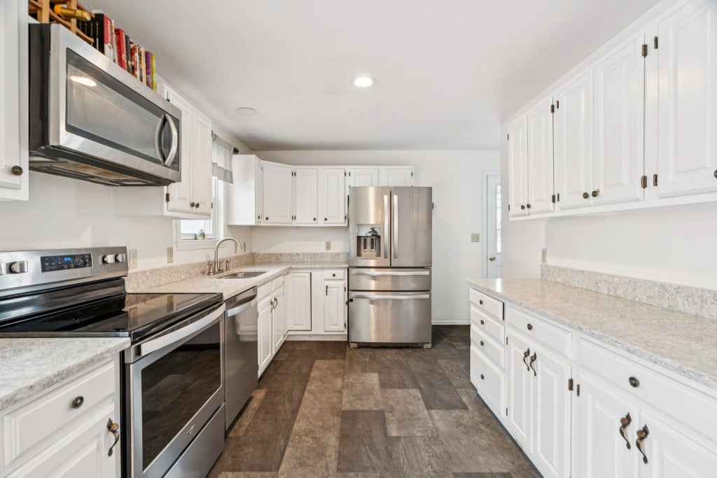 Photo of 20 Batchelder Avenue, Lebanon, NH 03784 (MLS # 5107504)