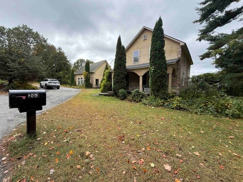 Photo of 206 Chester Road, Auburn, NH 03032 (MLS # 5112889)