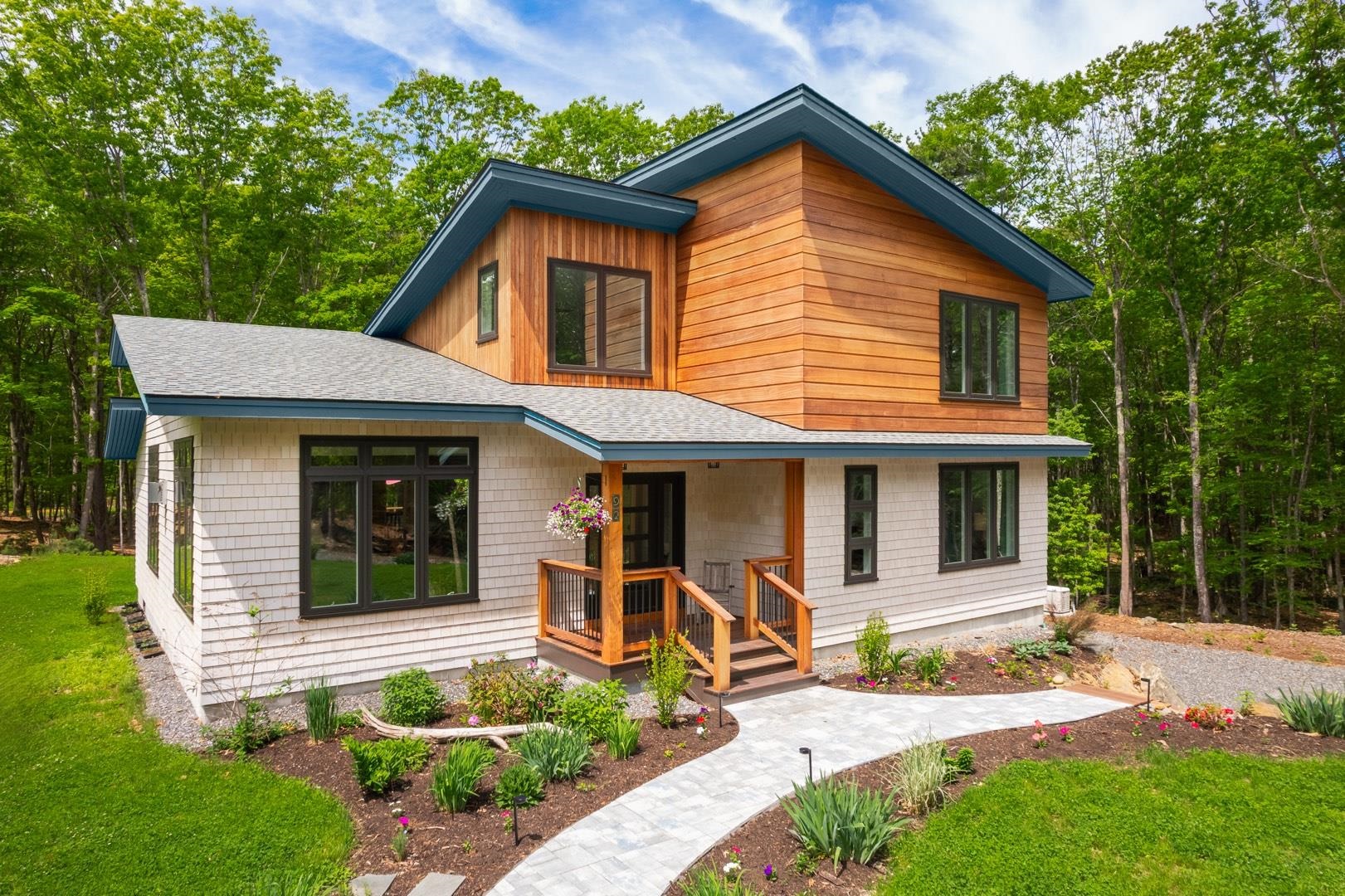 92 Flynn Lane