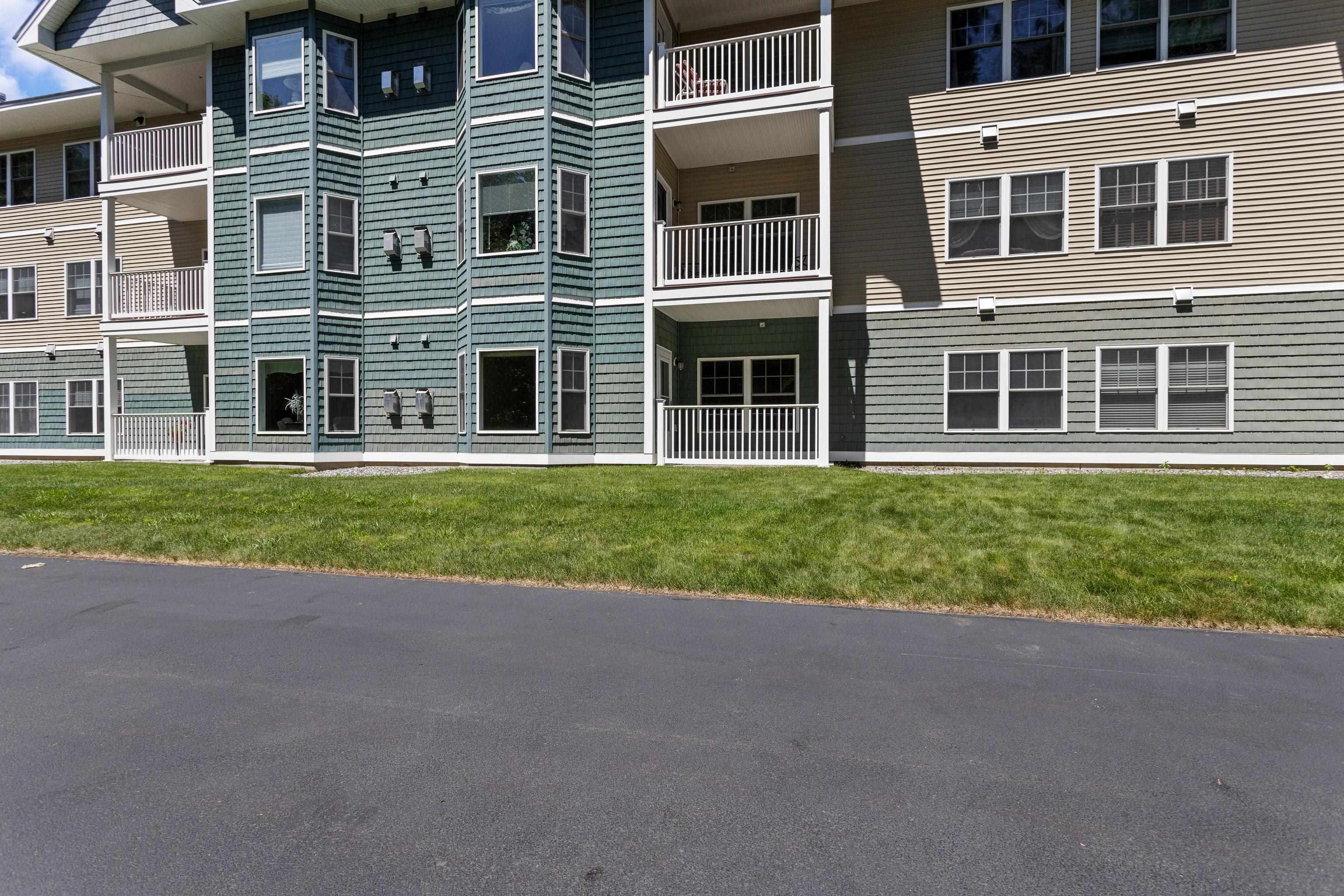 65 Hawthorne Drive 106
