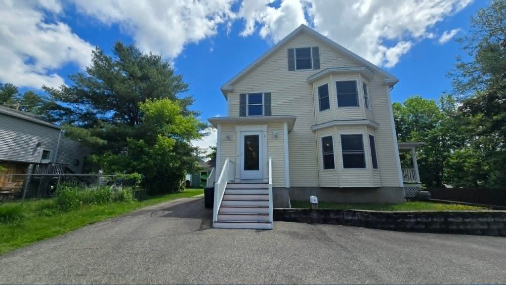 Photo of 11 Horne Street, Dover, NH 03820 (MLS # 5078811)