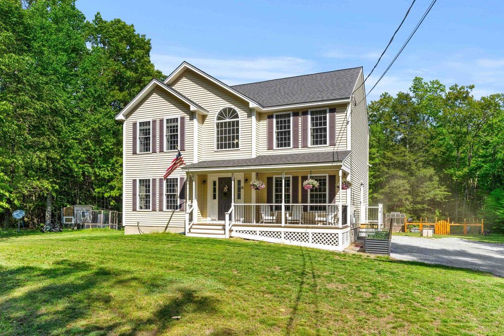 Photo of 28 Rossdale Lane, Weare, NH 03281 (MLS # 5091252)