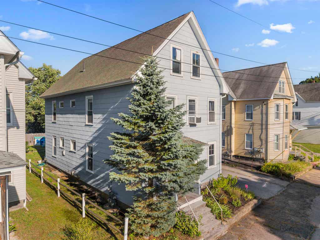 Photo of 175 Thornton Street, Manchester, NH 03102 (MLS # 5103662)