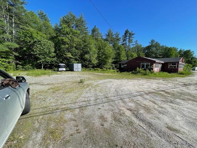 221 Henniker ST Center