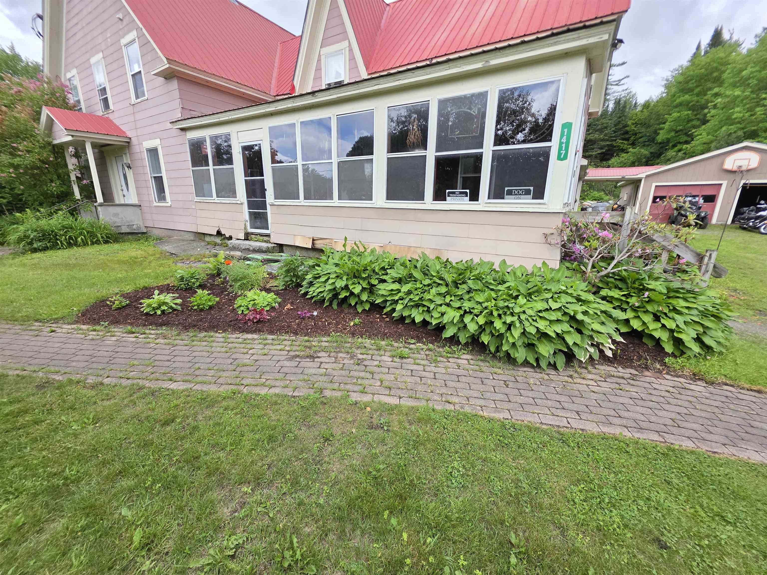 1417 Main Street - Photo 2
