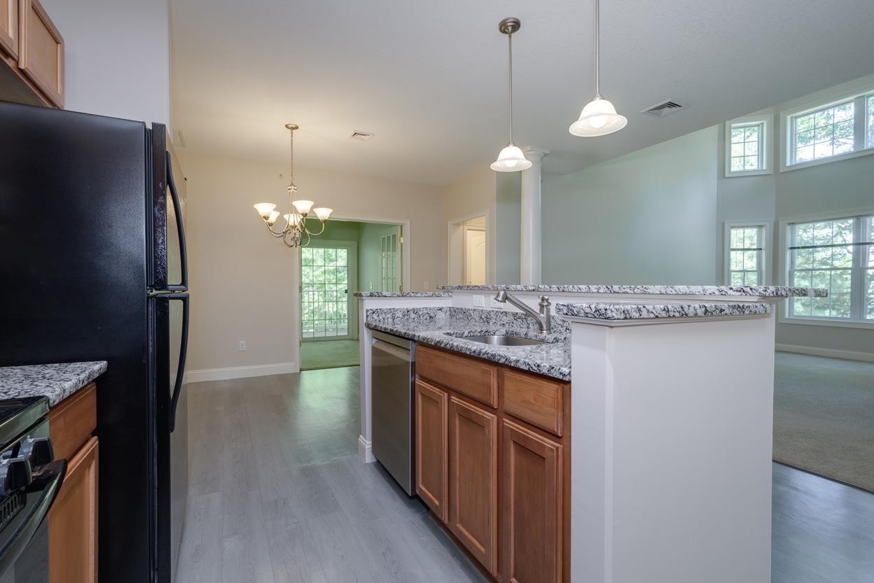 80-7 Carriage Way