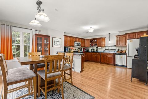 Photo of 10 Bigos Court, Rochester, NH 03867 (MLS # 5101091)
