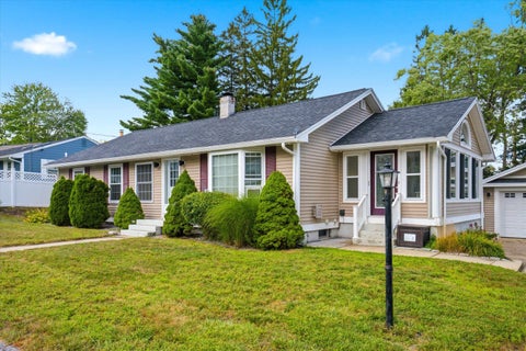 Photo of 12 Pine Hill Avenue, Goffstown, NH 03045 (MLS # 5106366)