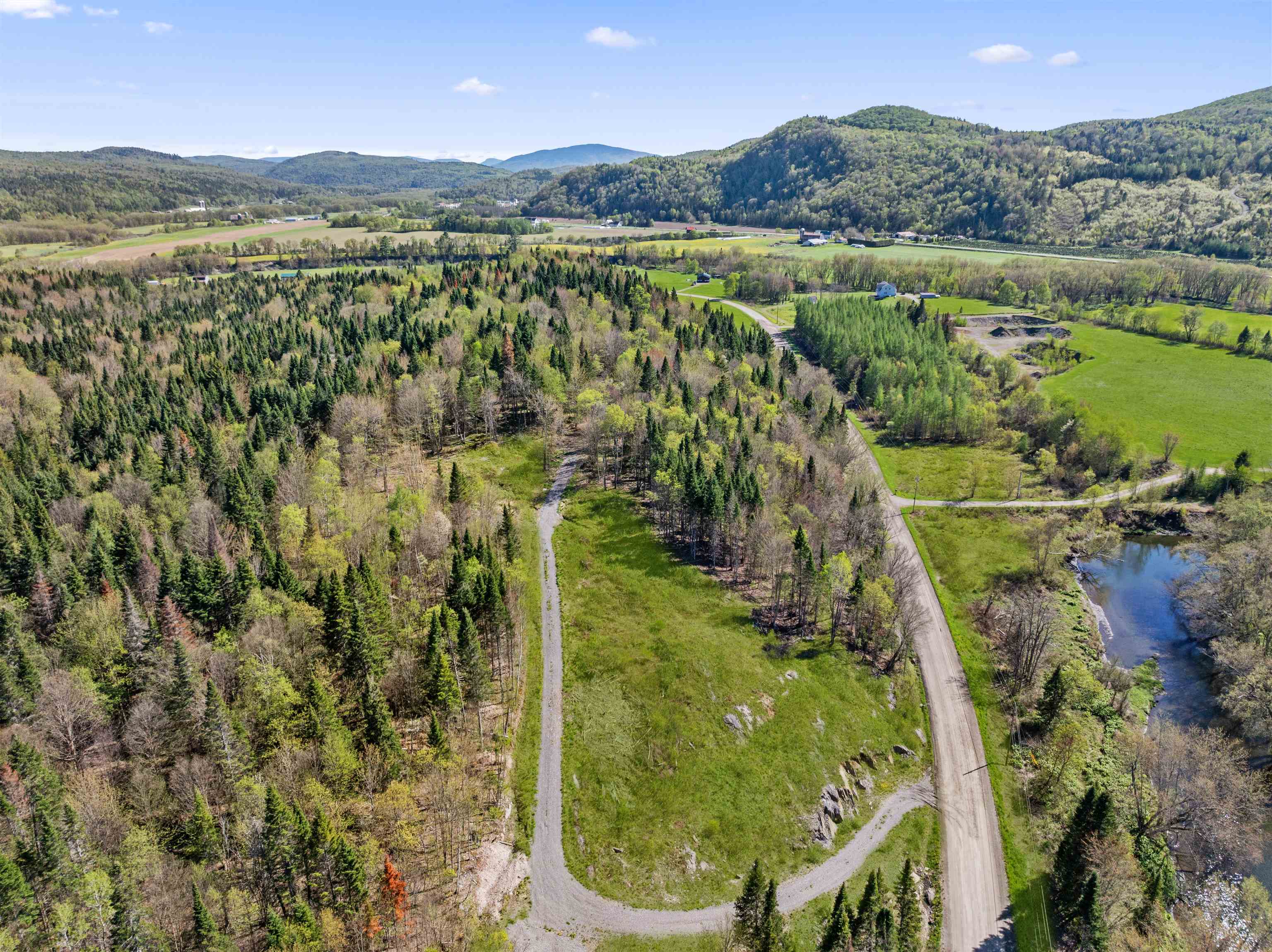 - Hall Stream Road