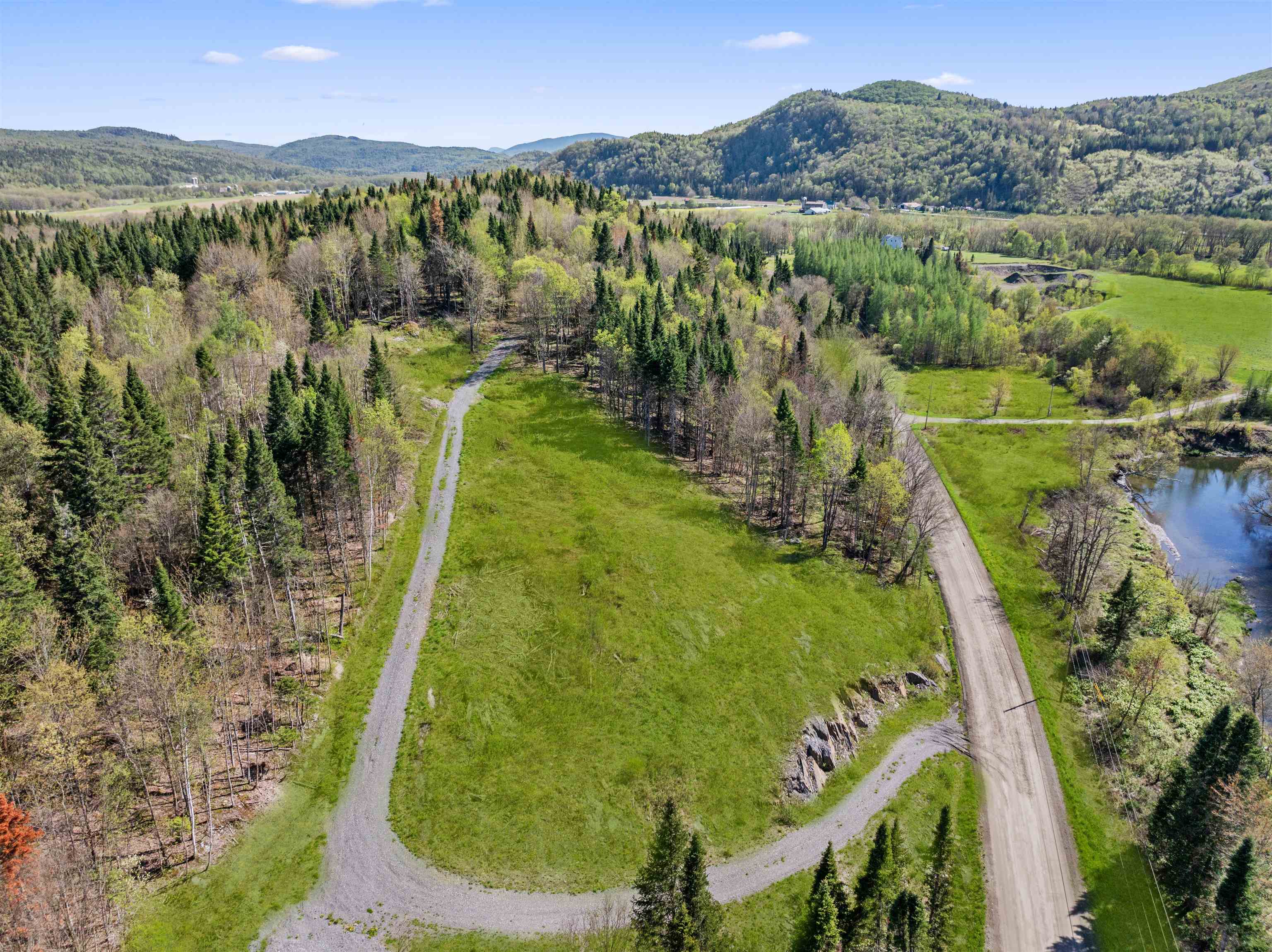 - Hall Stream Road