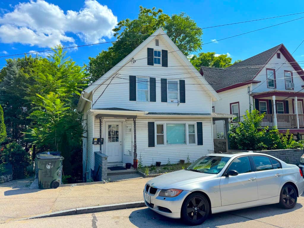 Photo of 447 Hanover Street, Manchester, NH 03104 (MLS # 5105750)