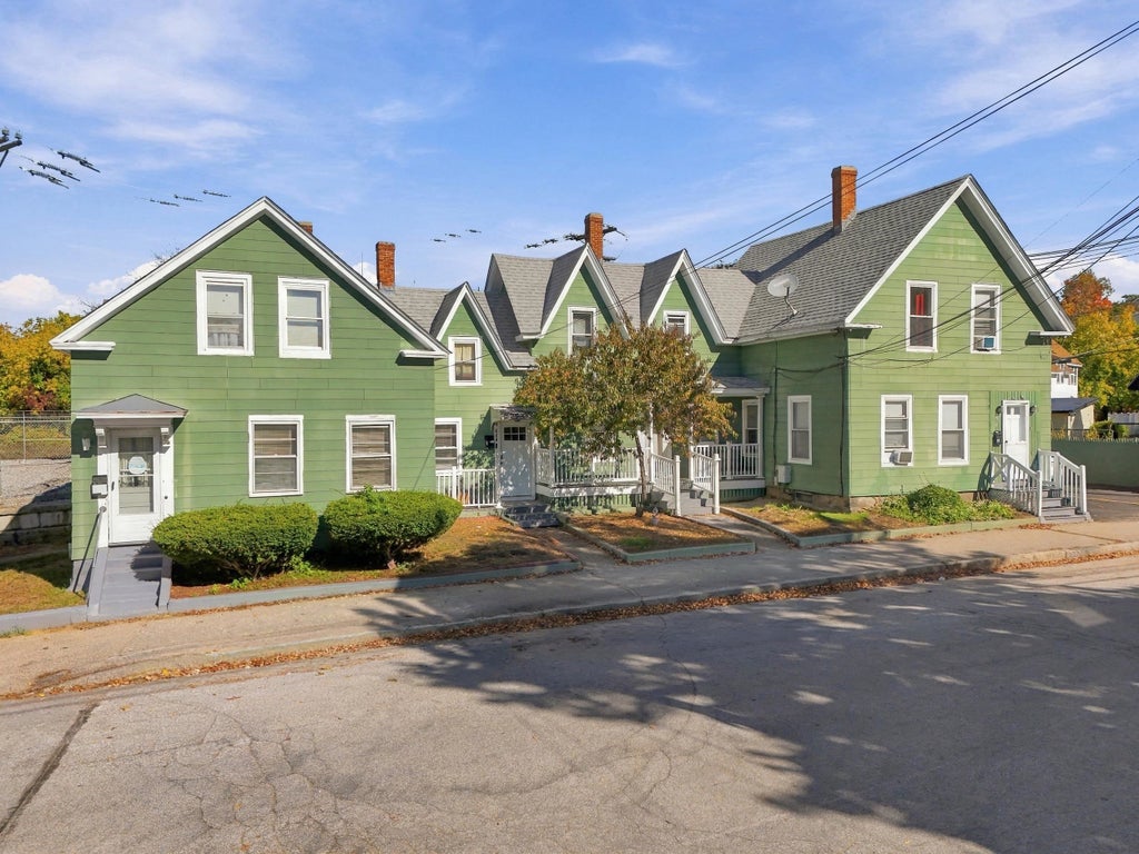 Photo of 274 E High Street, Manchester, NH 03104 (MLS # 5114846)