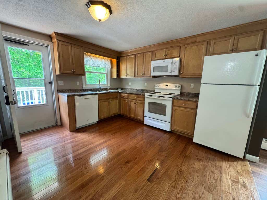 Photo of 28 Burns Hill Road #B, Hudson, NH 03051 (MLS # 5094015)