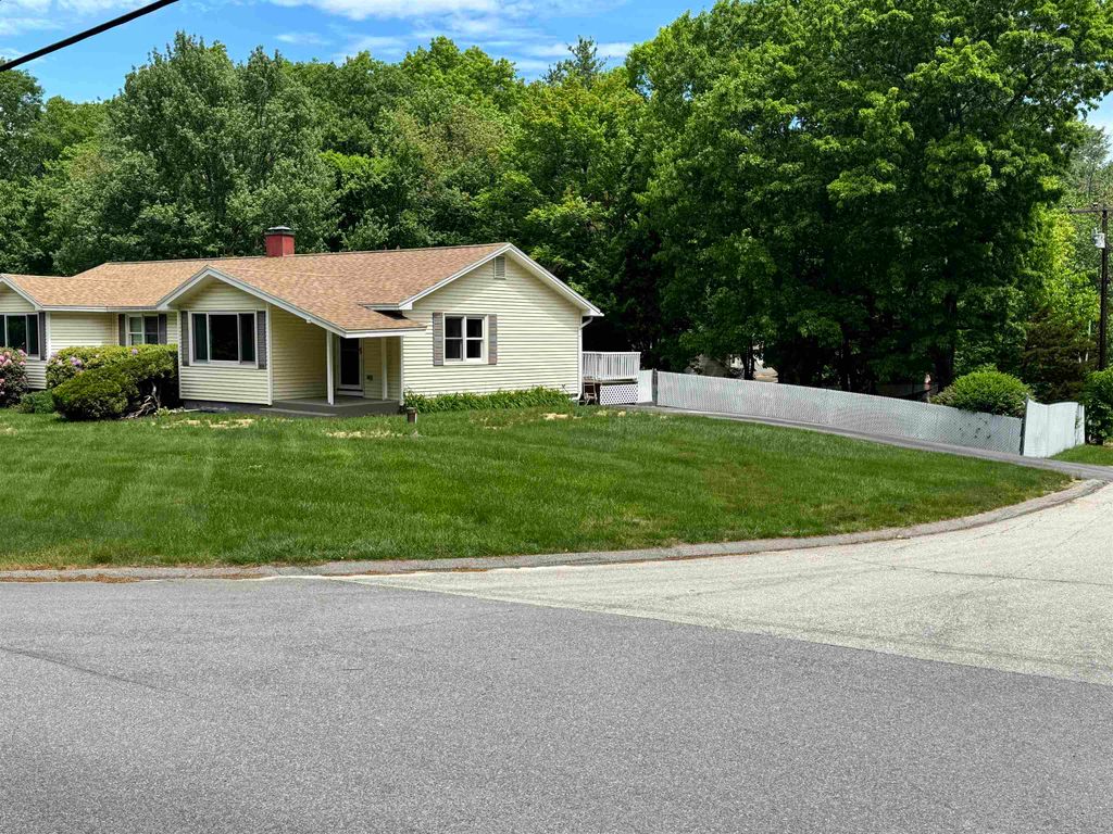 Photo of 28 Burns Hill Road #B, Hudson, NH 03051 (MLS # 5094015)