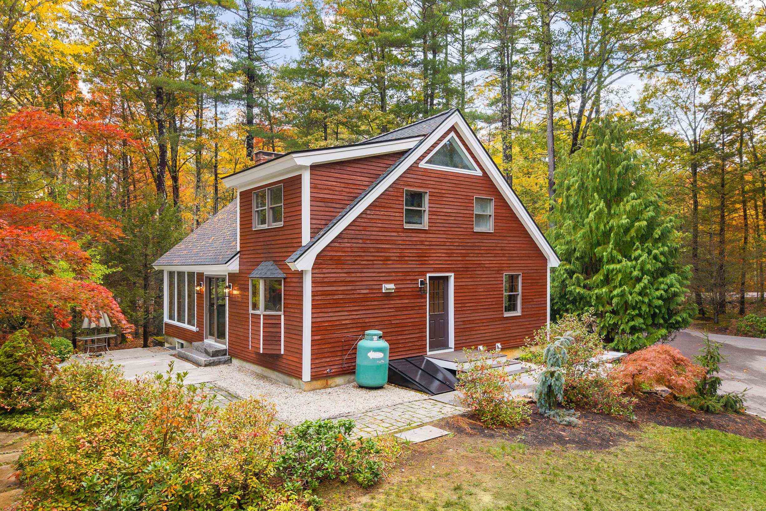 519 Hall Road