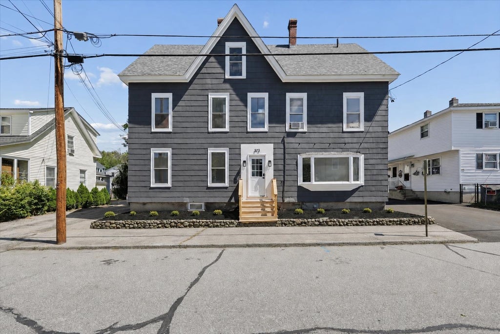 Photo of 373 Bartlett Street, Manchester, NH 03102 (MLS # 5107153)