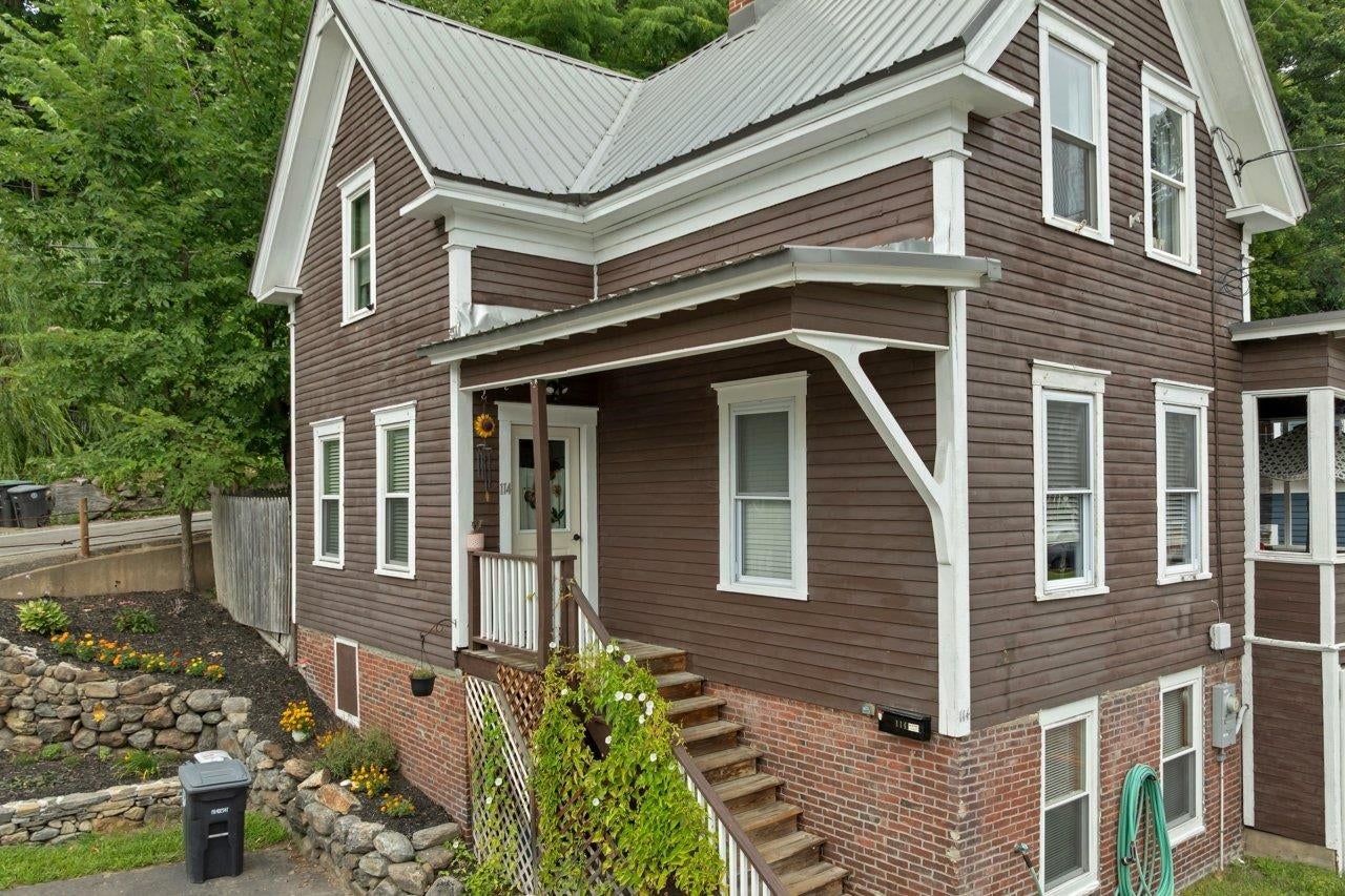 114 W Bow Street