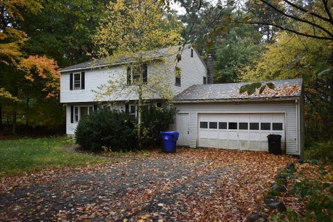 Photo of 39 Wason Road, Hudson, NH 03051 (MLS # 5114111)