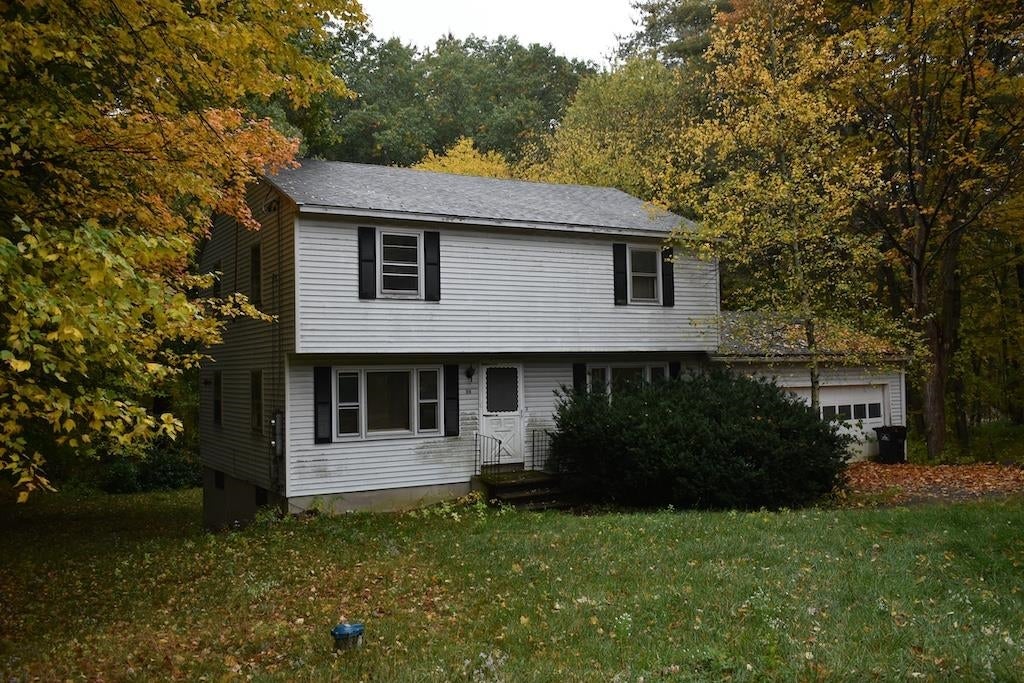 Photo of 39 Wason Road, Hudson, NH 03051 (MLS # 5114111)