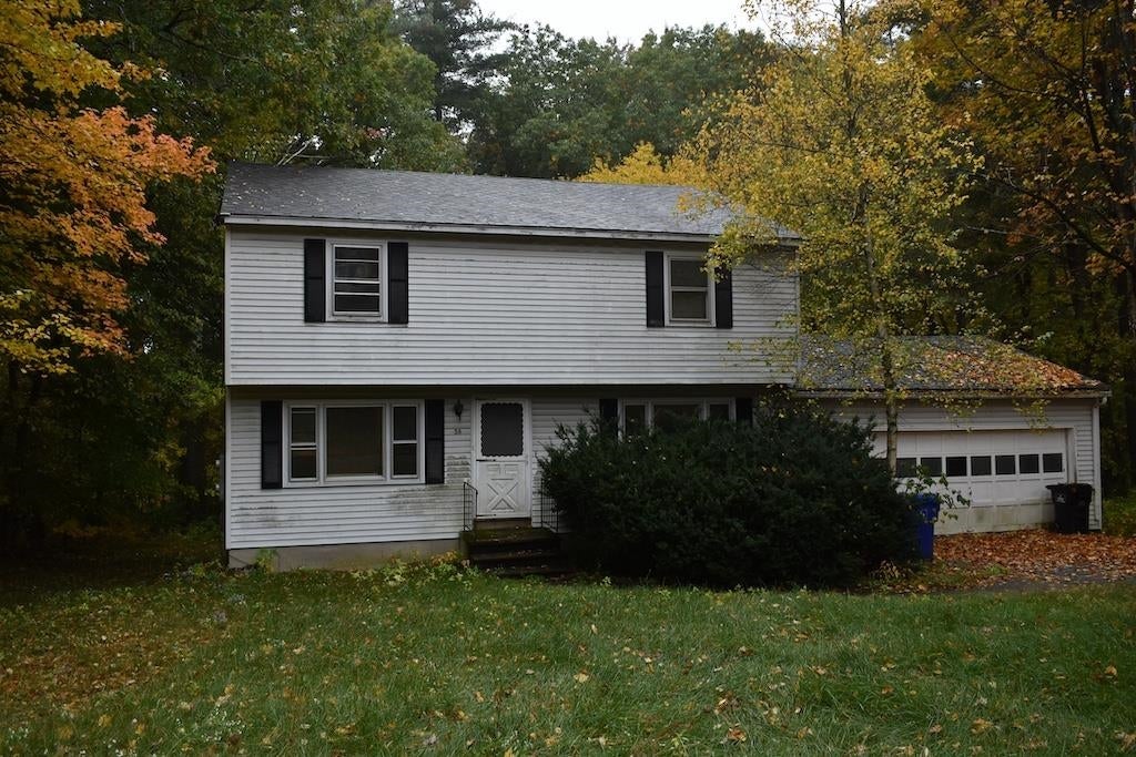Photo of 39 Wason Road, Hudson, NH 03051 (MLS # 5114111)