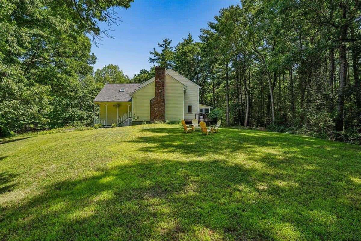 10 Standish Way