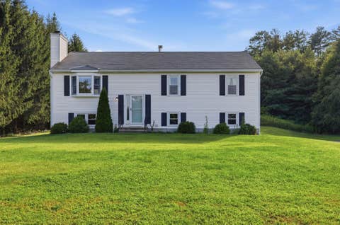Photo of 12 Constance Drive, Londonderry, NH 03053 (MLS # 5103311)