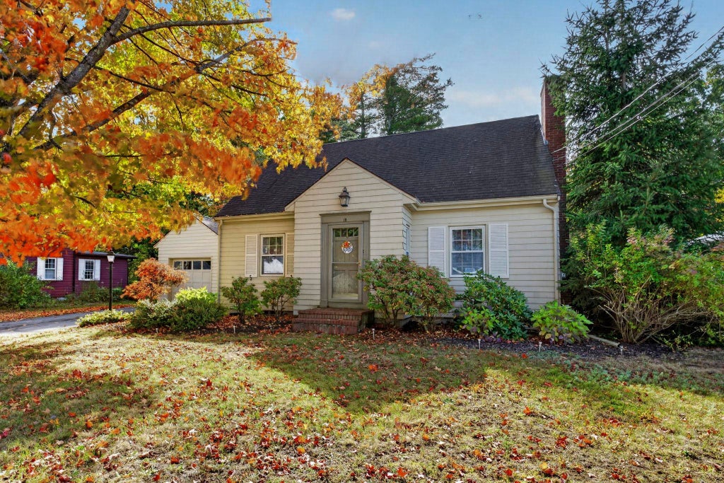 Photo of 18 Drew Road, Somersworth, NH 03878 (MLS # 5114345)