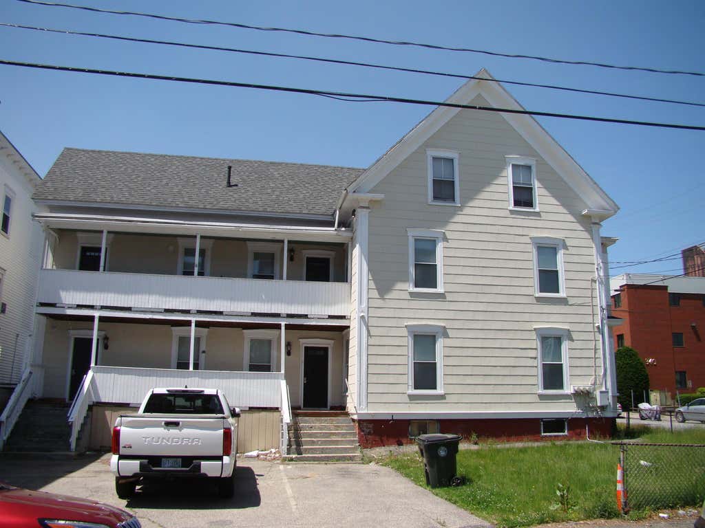 Photo of 86 School Street, Manchester, NH 03102 (MLS # 5092689)
