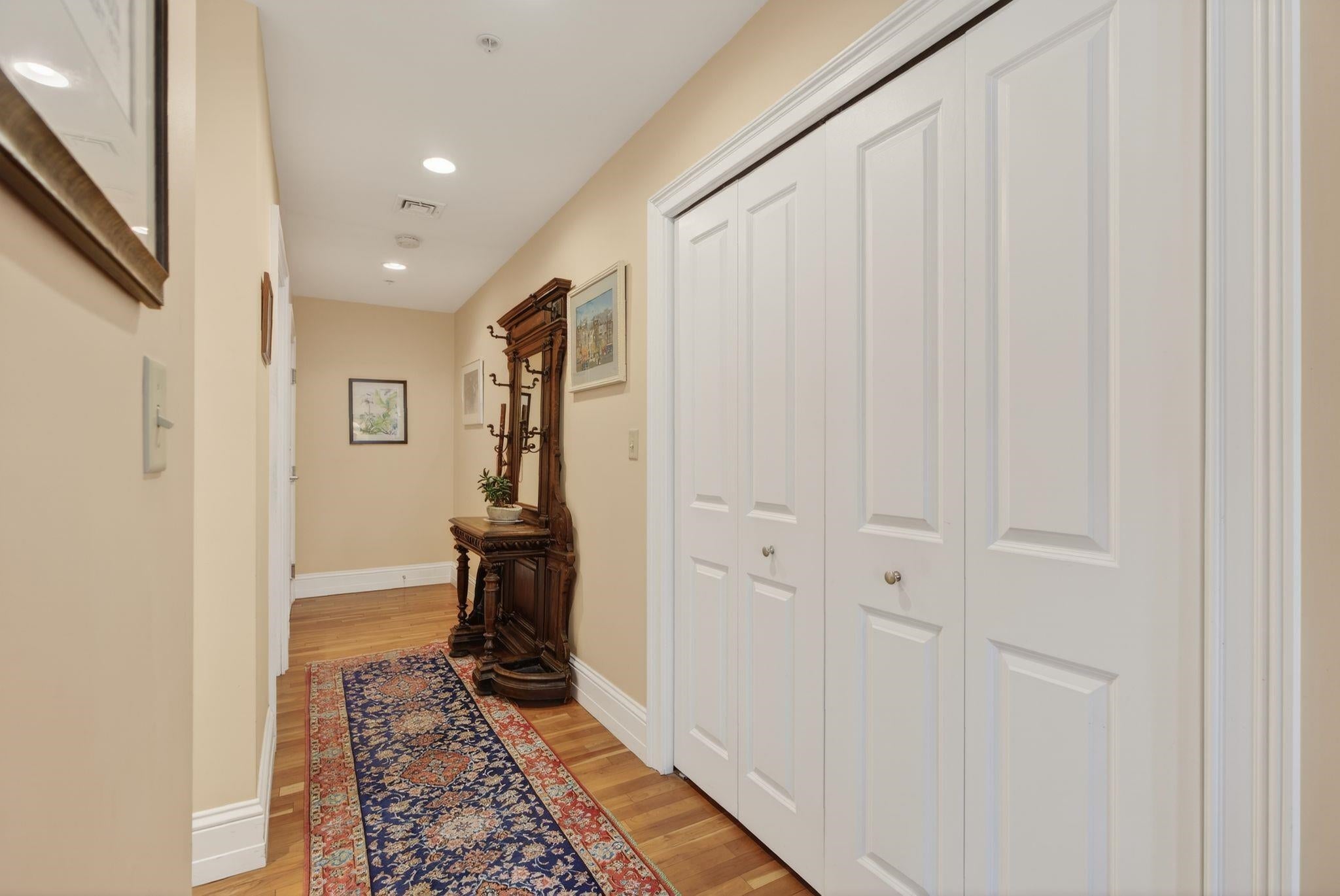 18 Congress Street 302