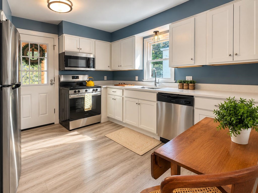 Photo of 695 Calef Road, Manchester, NH 03103 (MLS # 5112976)