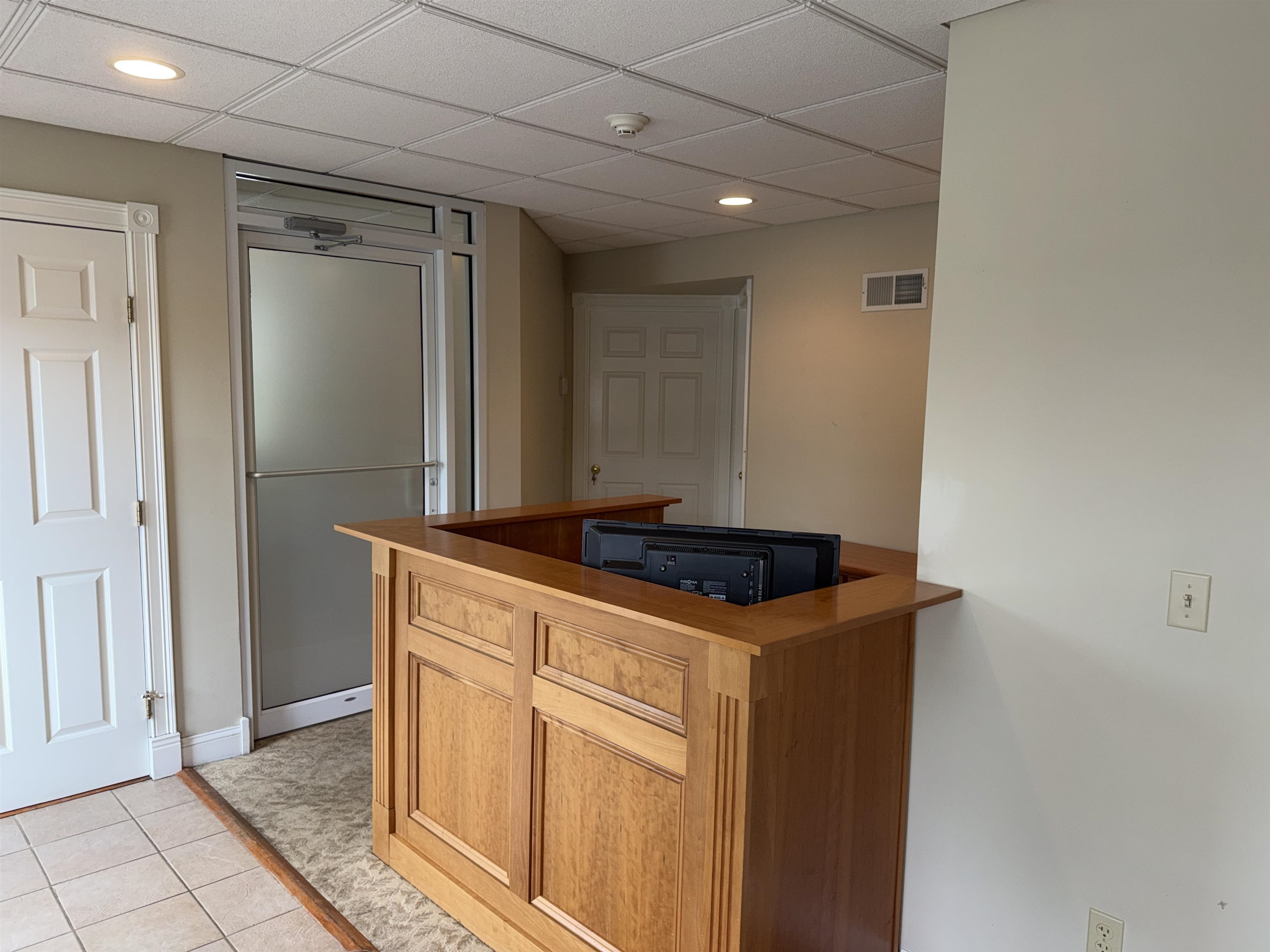 87 Lafayette Road 11