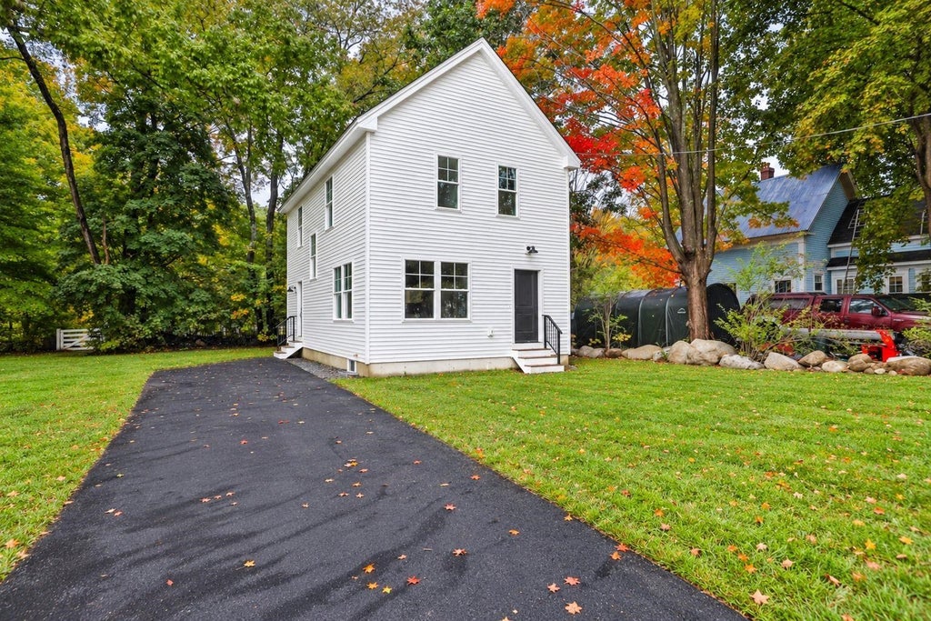 Photo of 18 Church Street, Hillsborough, NH 03244 (MLS # 5112226)