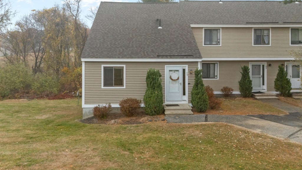 Photo of 69 Bayberry Lane, Londonderry, NH 03053 (MLS # 5095515)