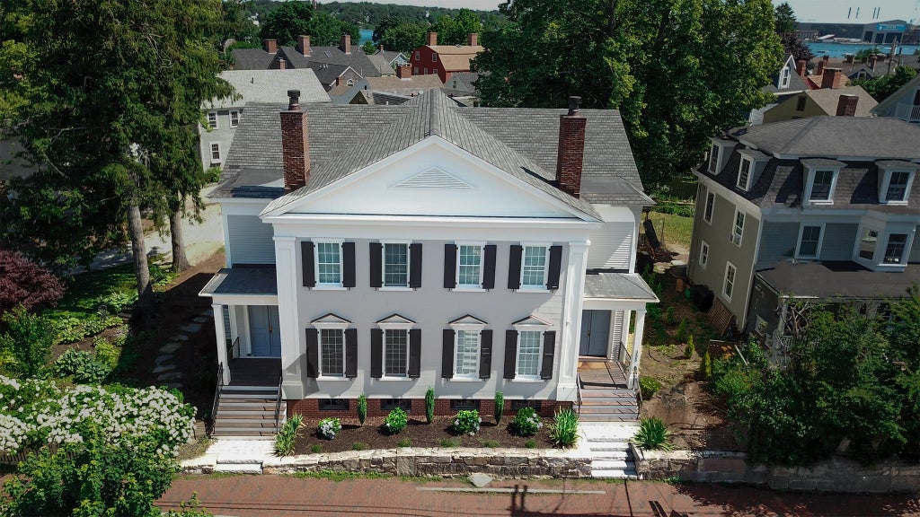 Photo of 353 Pleasant Street, Portsmouth, NH 03801 (MLS # 5087033)