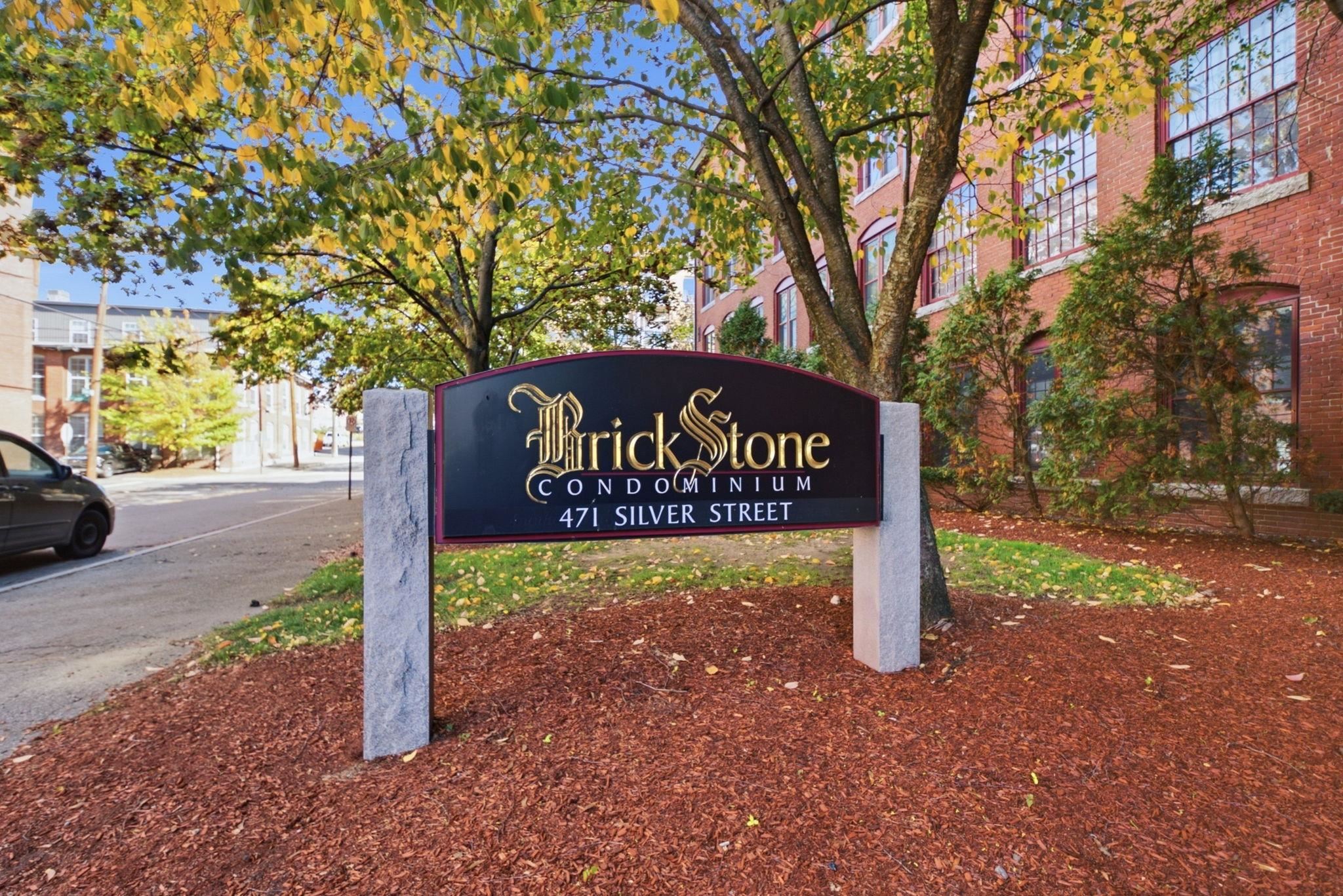 471 Silver Street 204