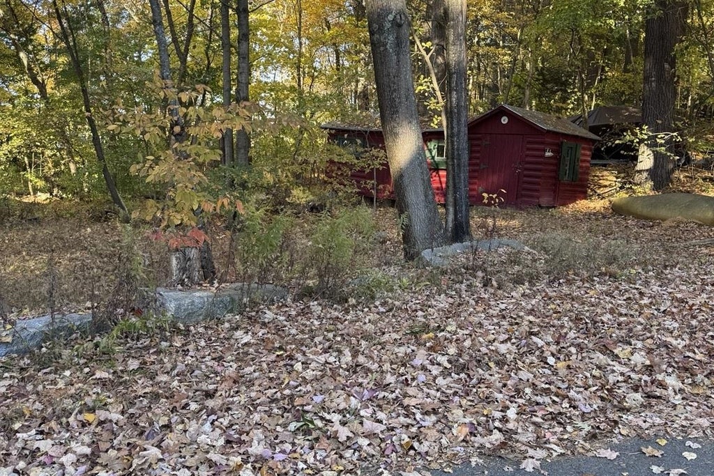 Photo of 2 Zames Street, Derry, NH 03038 (MLS # 5115211)