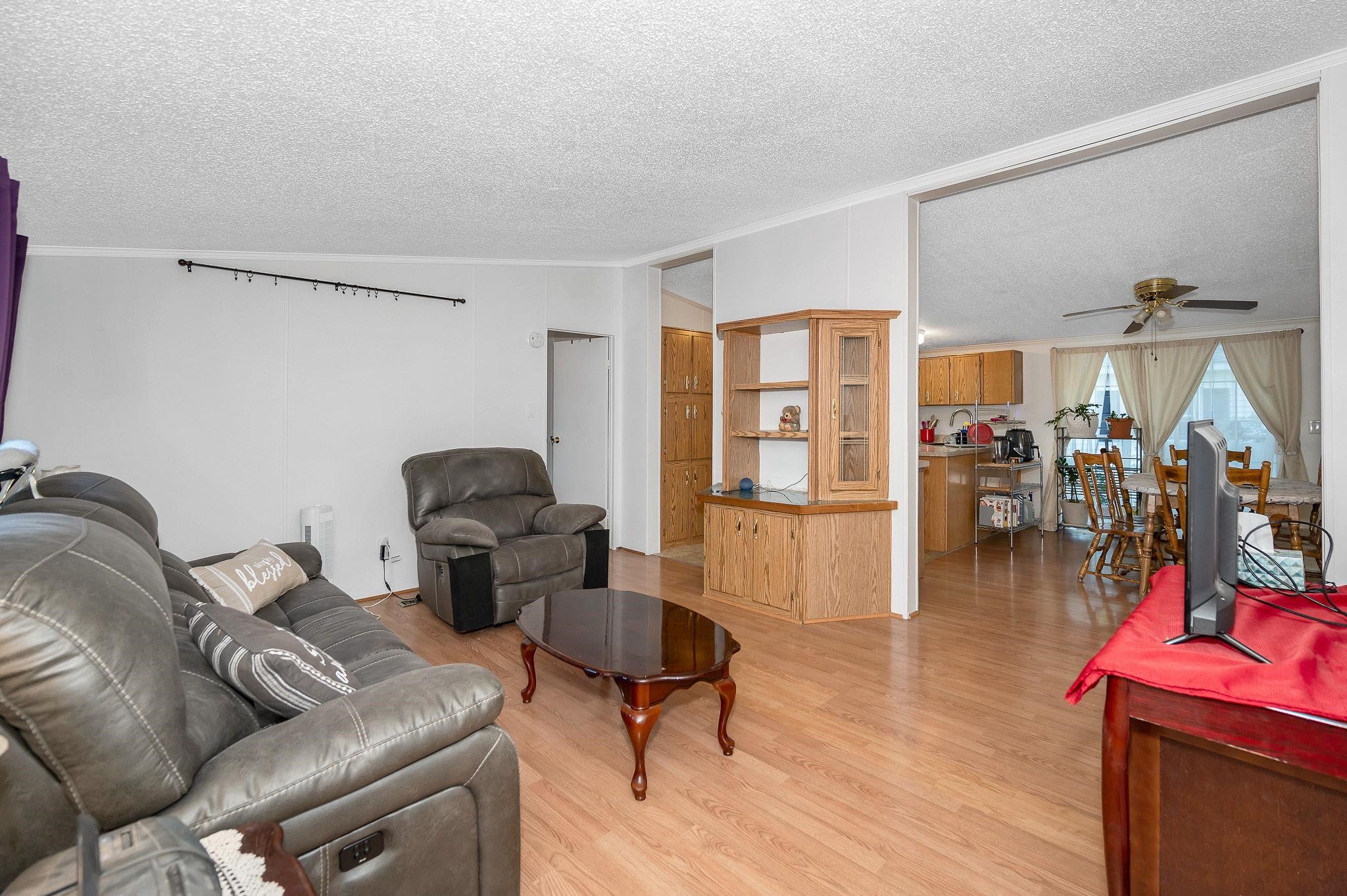 3 Robyn Court