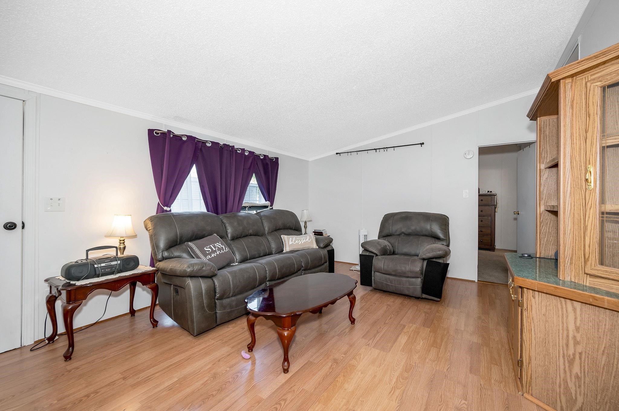 3 Robyn Court