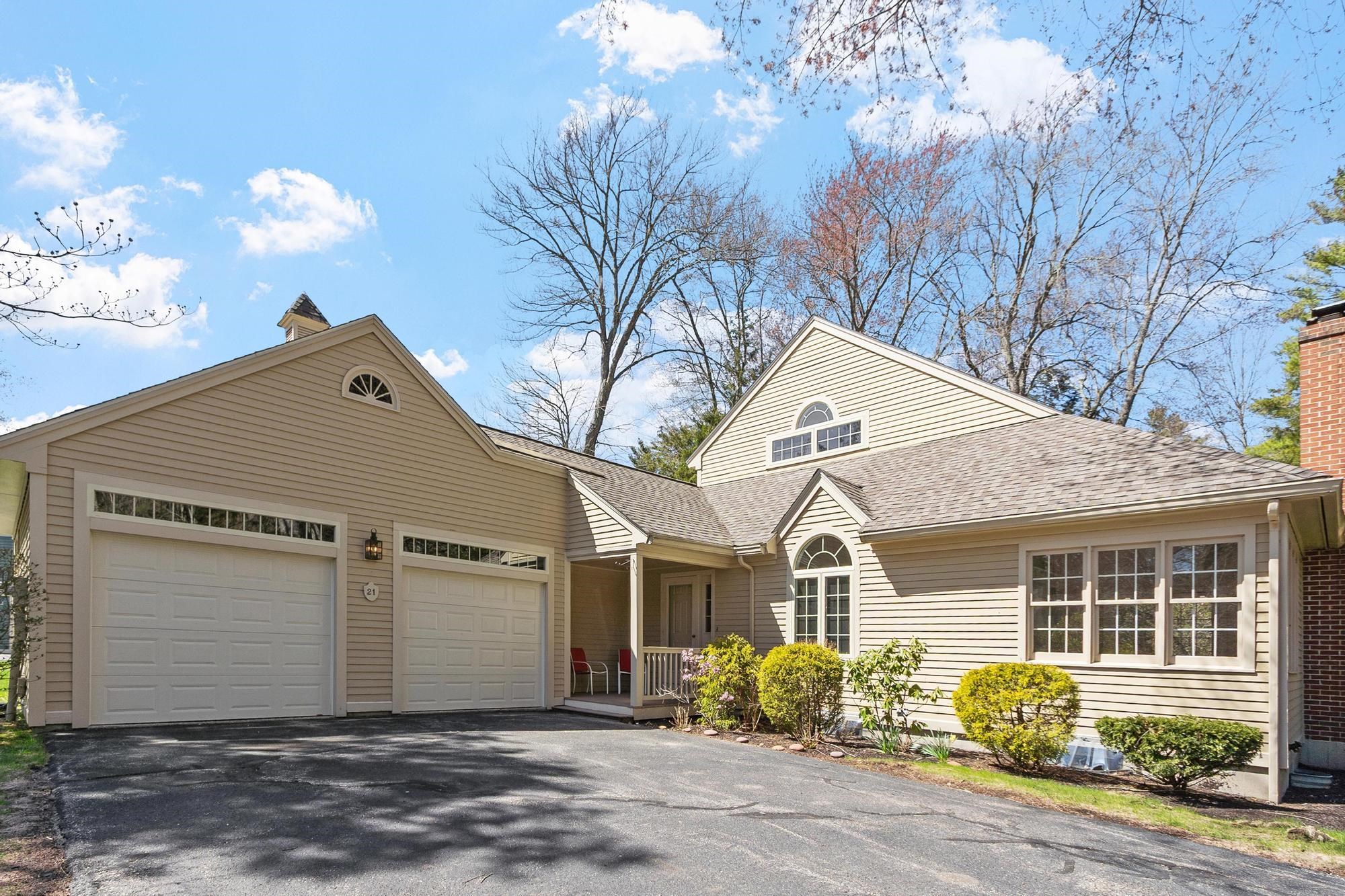 21 Peninsula Drive 21