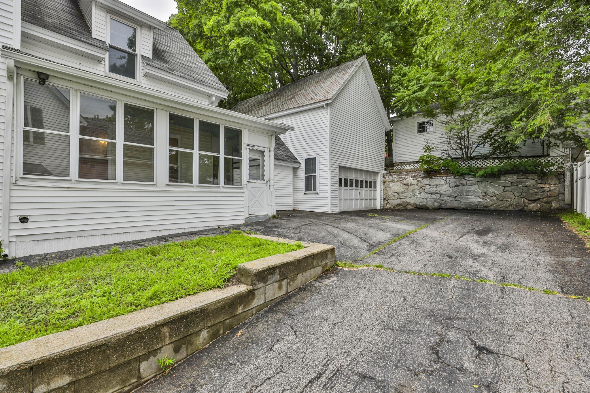 516 Lake Avenue