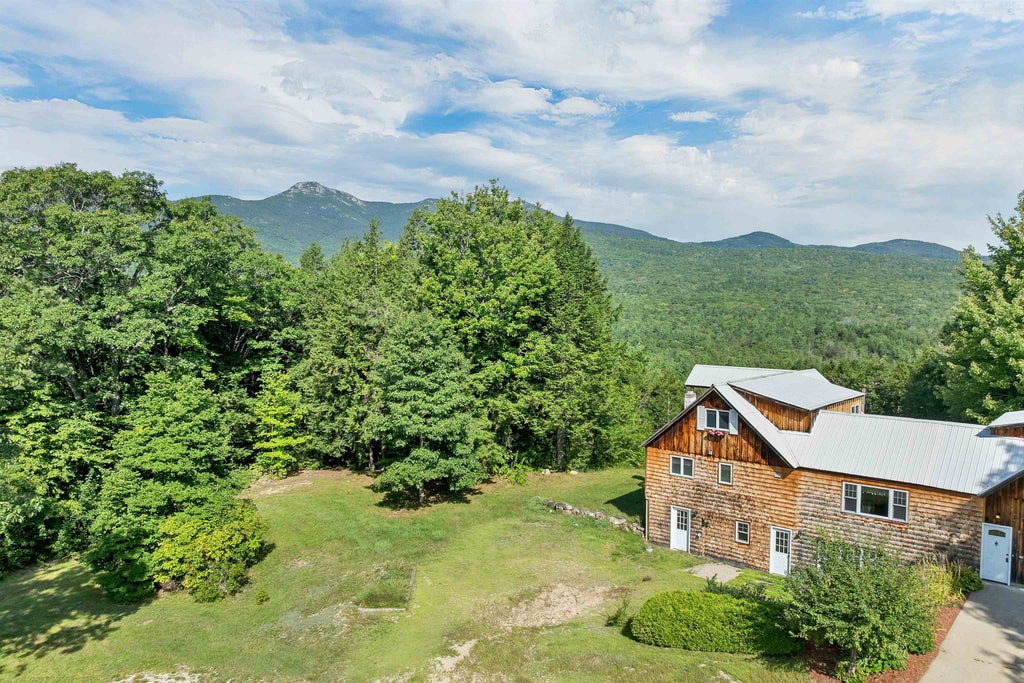 Photo of 17 Croto Lane, Albany, NH 03818 (MLS # 5085446)