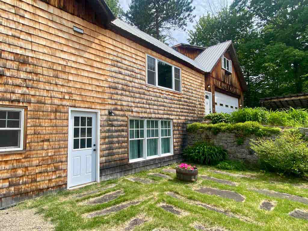 Photo of 17 Croto Lane, Albany, NH 03818 (MLS # 5085446)