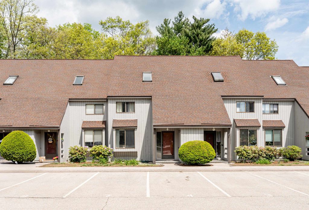 Photo of 4 Harwich Court, Merrimack, NH 03054 (MLS # 5090251)