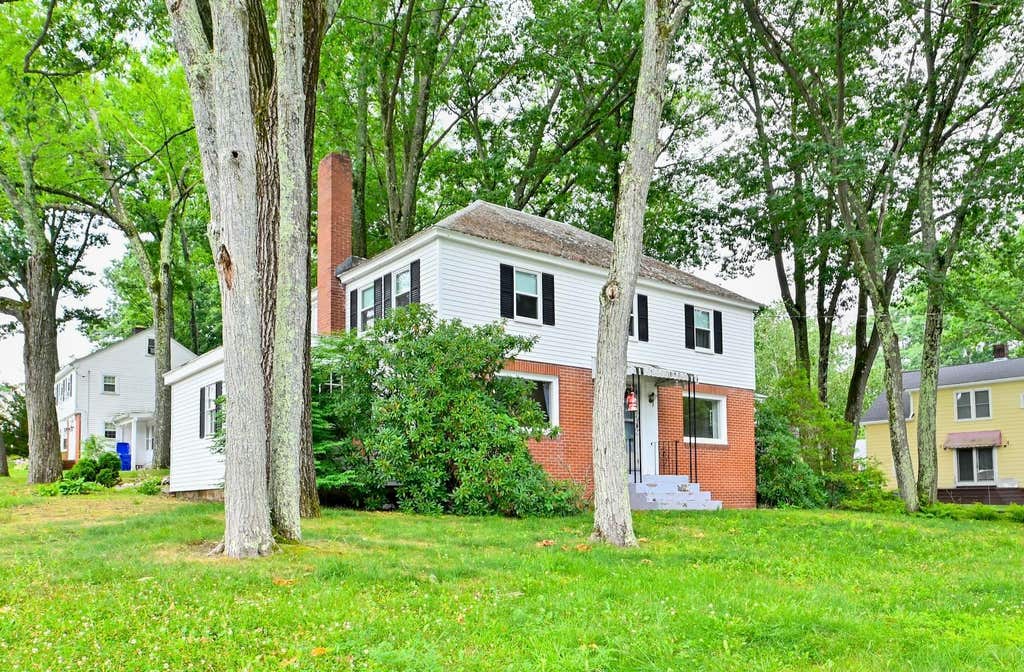 Photo of 255 North Street, Manchester, NH 03104 (MLS # 5101952)