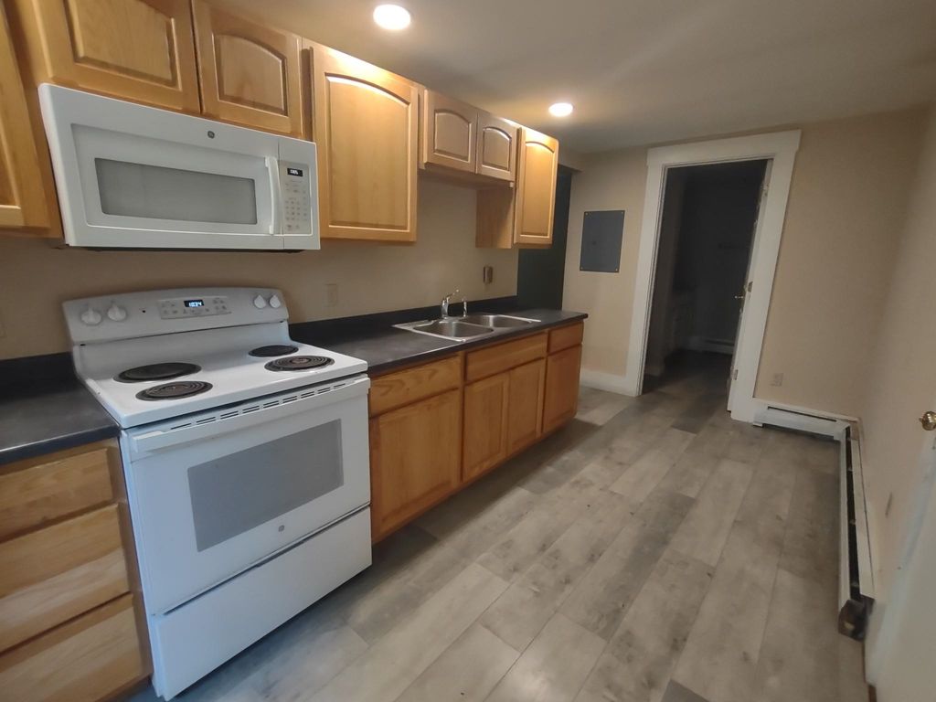 Photo of 9 Merchant Street #7, Walpole, NH 03609 (MLS # 5101411)